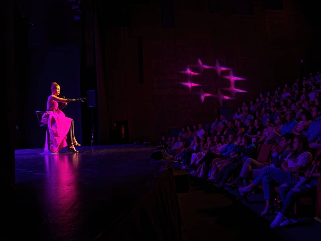 Alejandra Azcarate presentará su Stand Up en el Teatro Santa Rosa de Lima